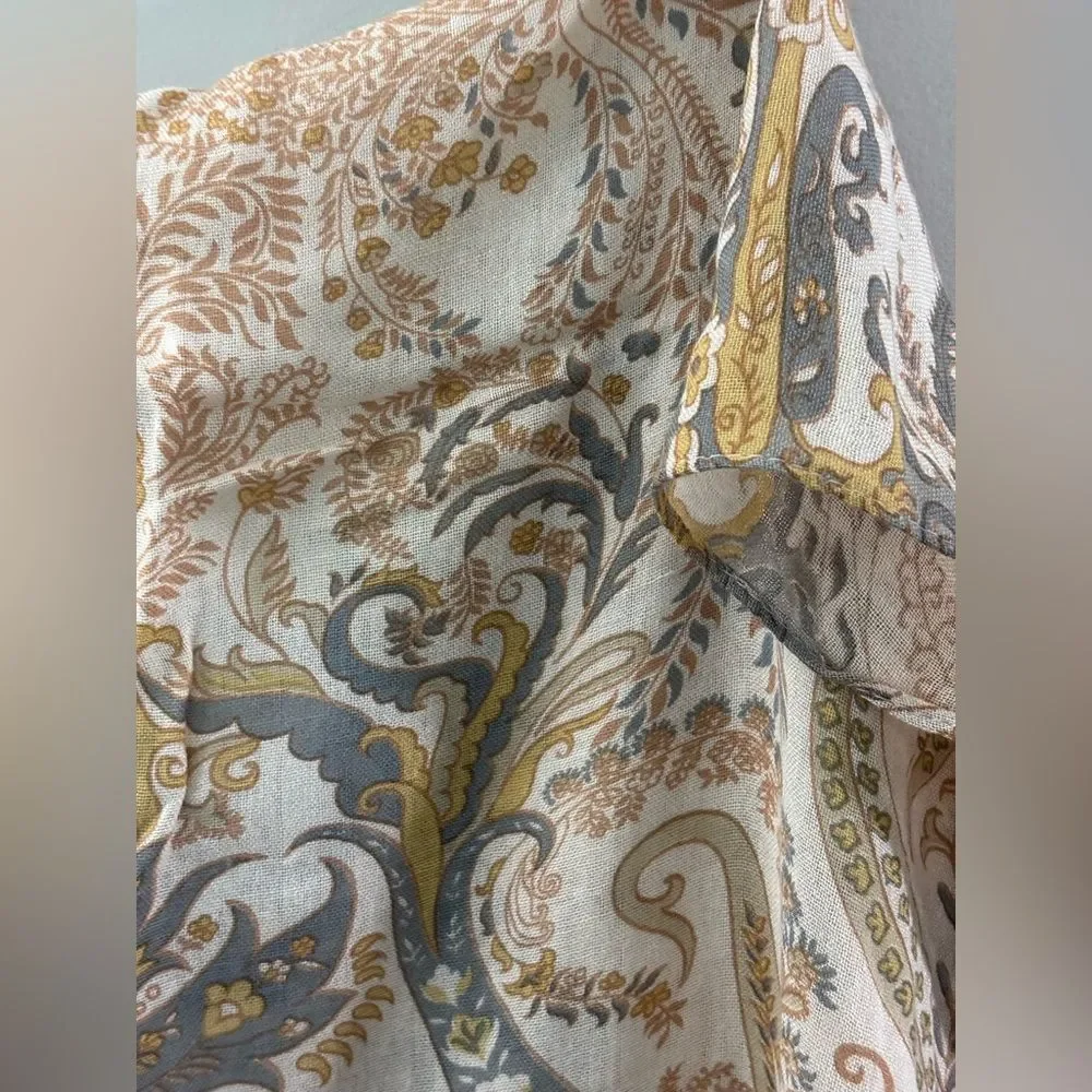 Chico’s Gray Beige Paisley Print Scarf Fringe, Viscose 19”x  66” career Staple